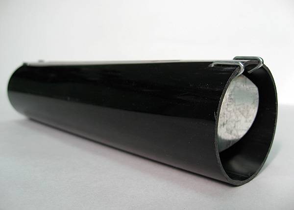 La photo montre un exemple de tuyau de broyeur non séparable fabriqué industriellement.