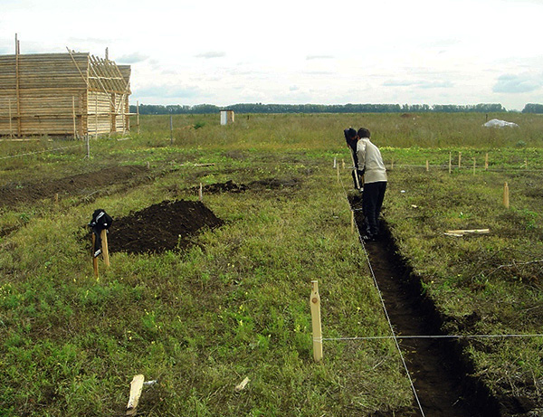 Vous pouvez également clôturer le site avec une fondation en bande.