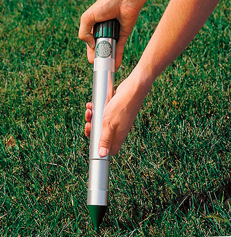 Il est important de coller l’appareil au sol et de ne pas le plonger dans un trou spécialement creusé.