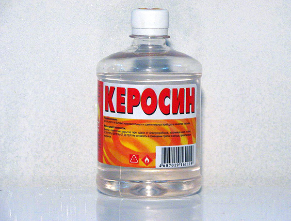 Différents liquides odorants, tels que le kérosène, peuvent également être utilisés.