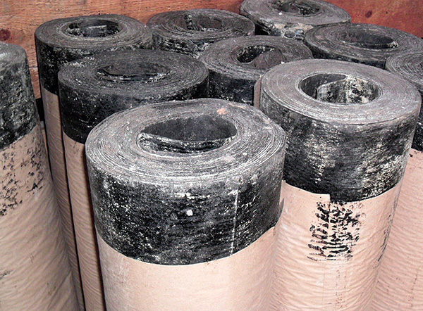 Une option encore moins chère consiste à creuser le matériau de toiture le long du périmètre du site, mais ce matériau n’est pas très durable et ne risque pas de le protéger des taupes.