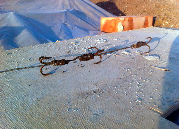 L'un des moyens les plus vivants de lutter contre les taupes est de les attraper avec des hameçons.