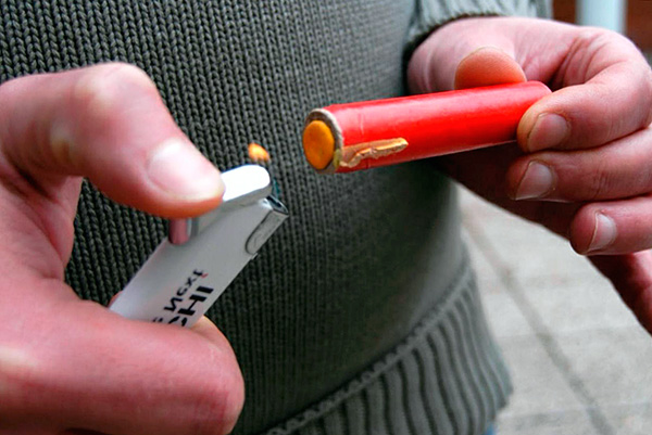 L'utilisation de pétards n'est pas un moyen humain de combattre les taupes ...