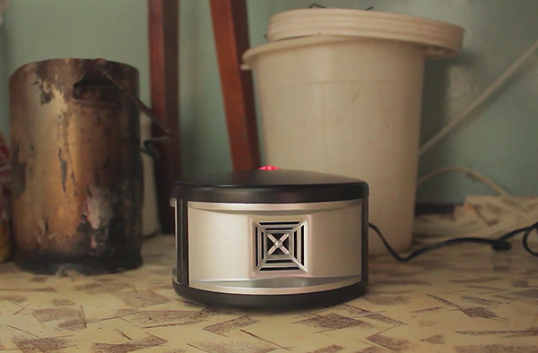 Essayons de trouver quel répulsif il vaut mieux acheter pour combattre efficacement les rats et les souris dans la maison ...