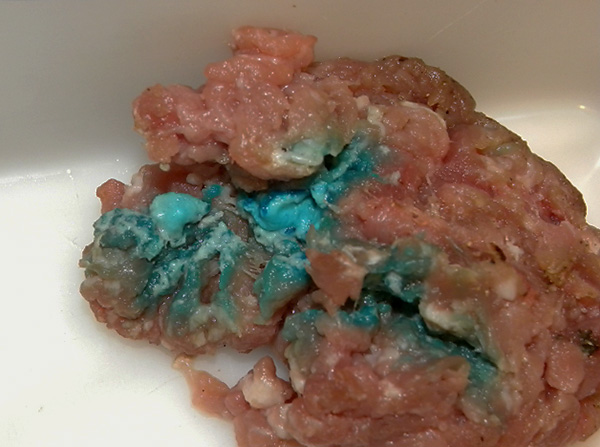 Un appât toxique efficace pour les rats peut être préparé seul.