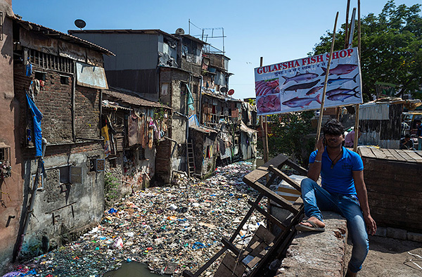 L'infection par morsure de rat est très probablement dans les pays du tiers monde en raison de l'insalubrité totale.