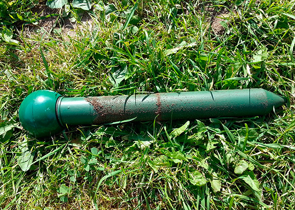 Dans certains cas (mais pas toujours), les taupes peuvent être effrayées du site avec l'aide de repellers électroniques spéciaux.