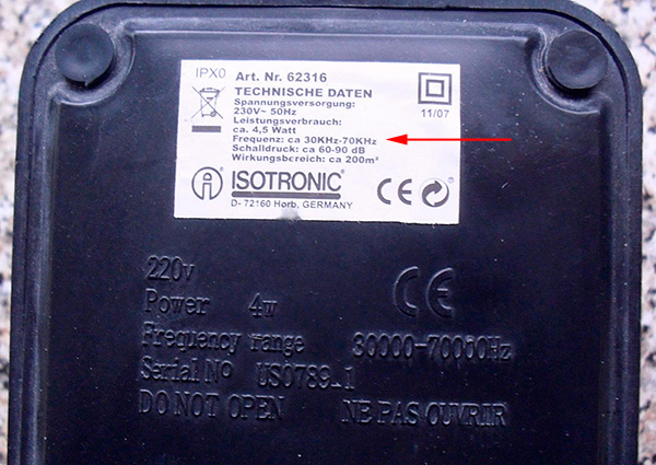 Pour cet appareil, la plage de fréquences des ultrasons émis est comprise entre 30 et 70 kHz.